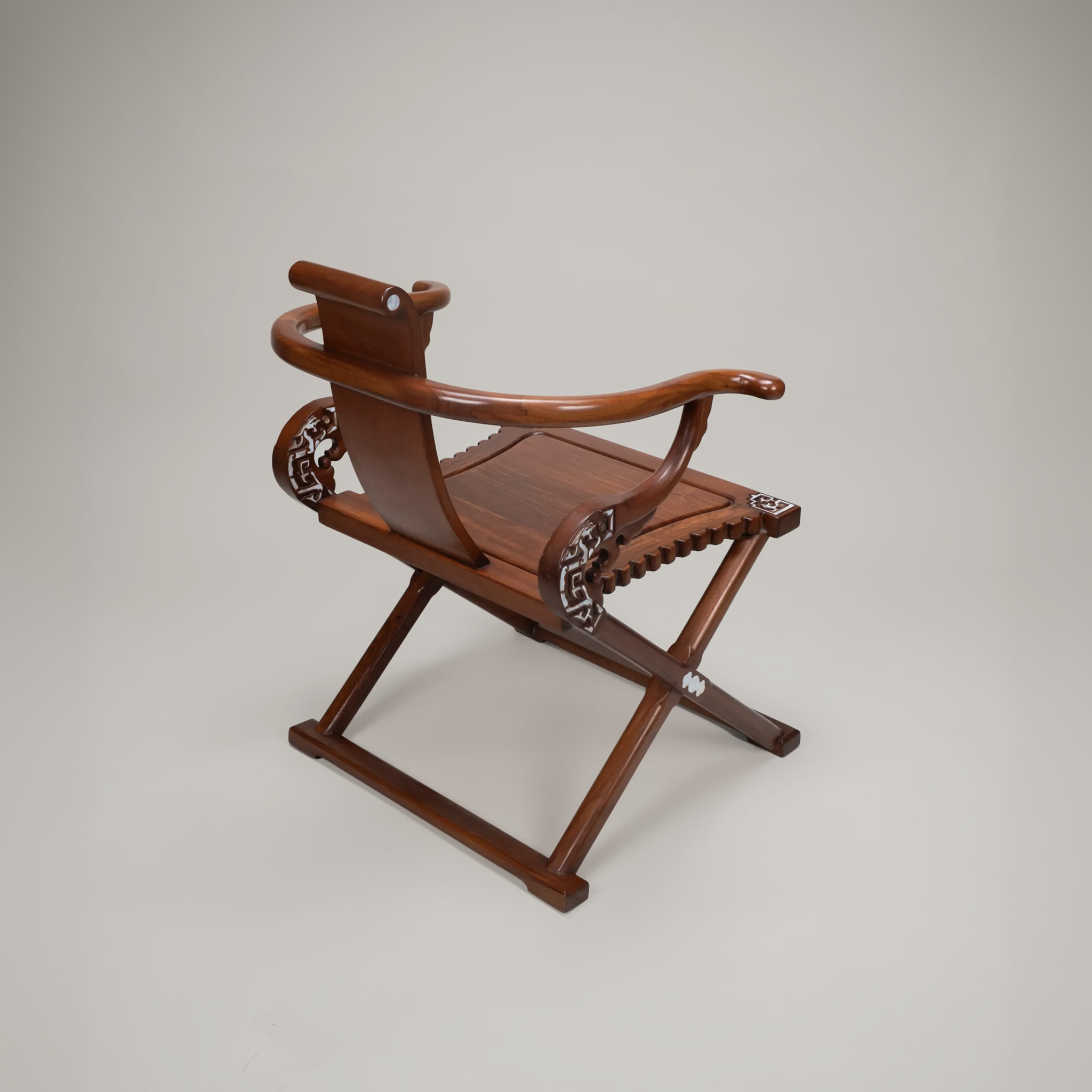 horseshoe back chair Jiaoyi (交椅)