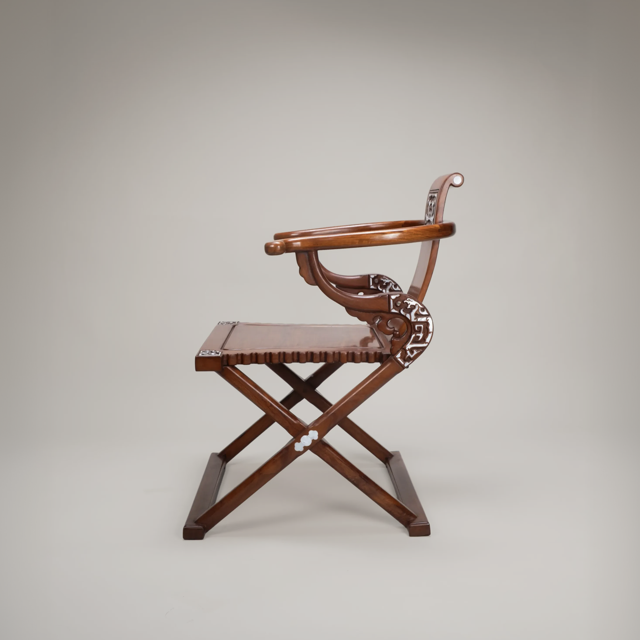 horseshoe back chair Jiaoyi (交椅)